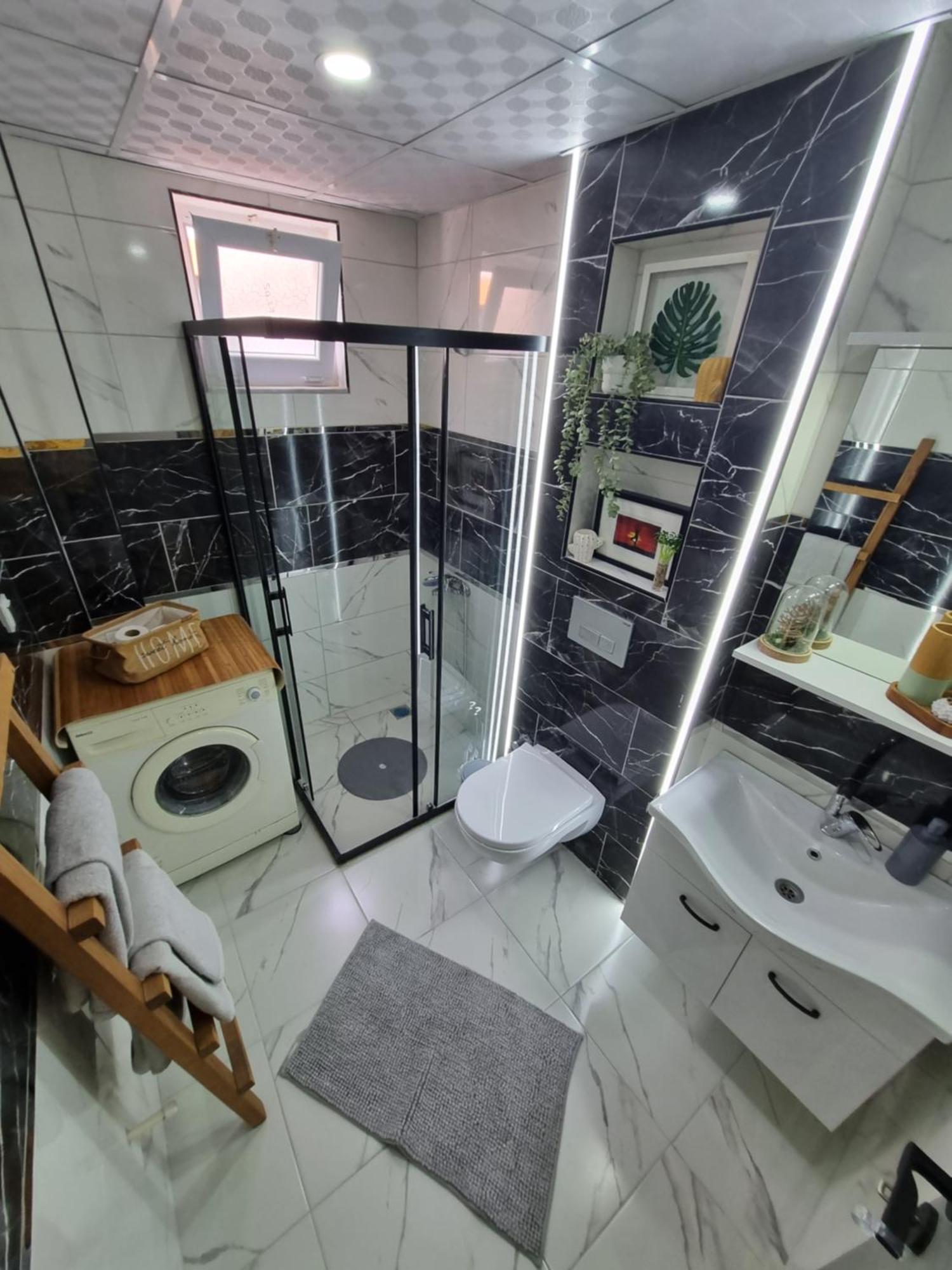 Location 2 Bedroom Daire